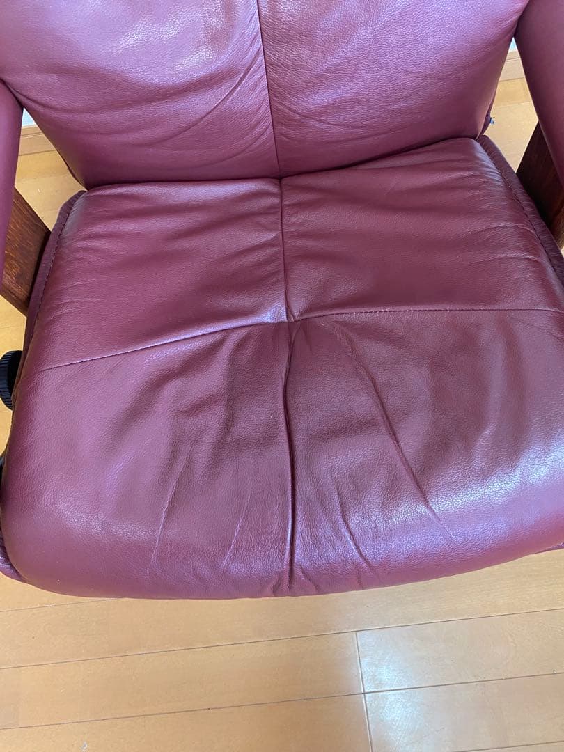 値下げ！世界で一番有名なエコーネスのリクライニングチェア！革張、ヘッドレスト昇降