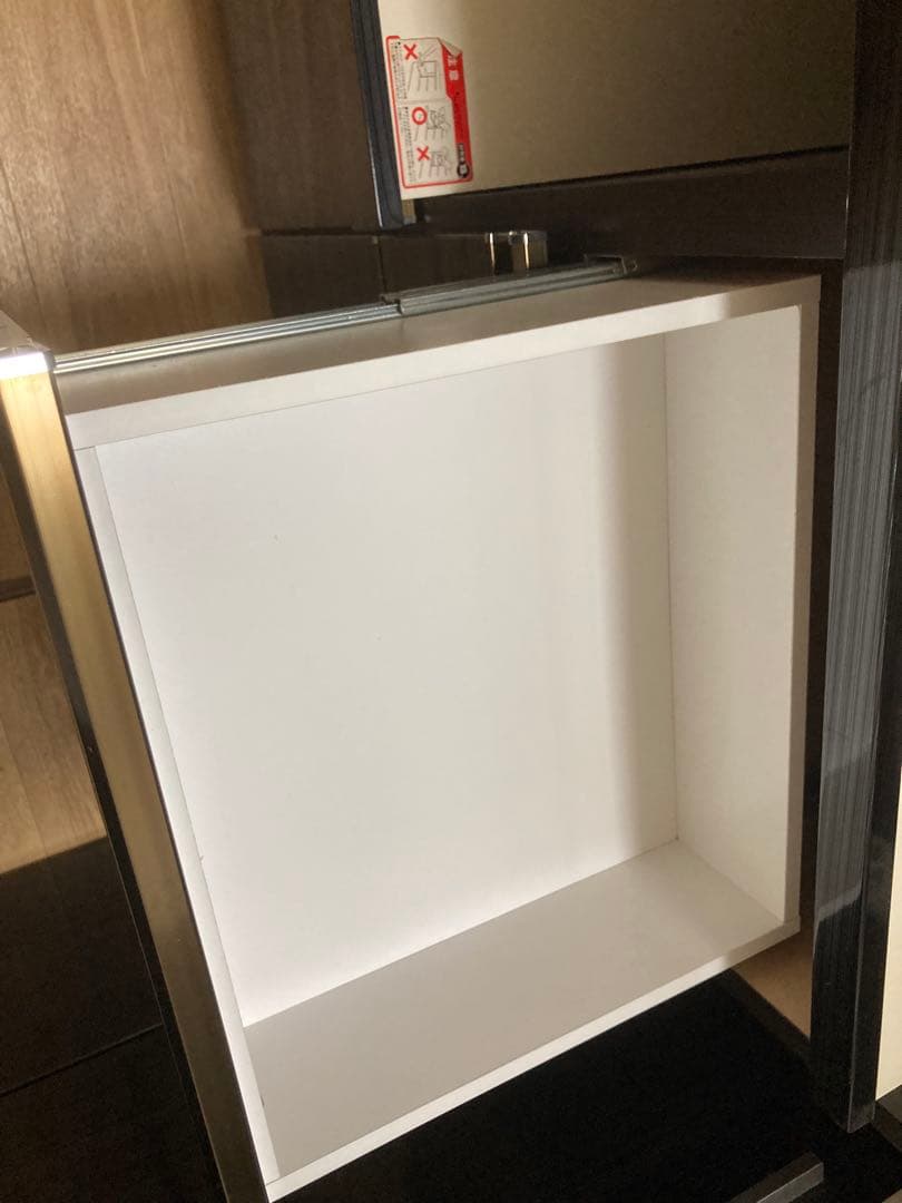 ダークブラウン 食器棚 ガラス扉 引き出し付き