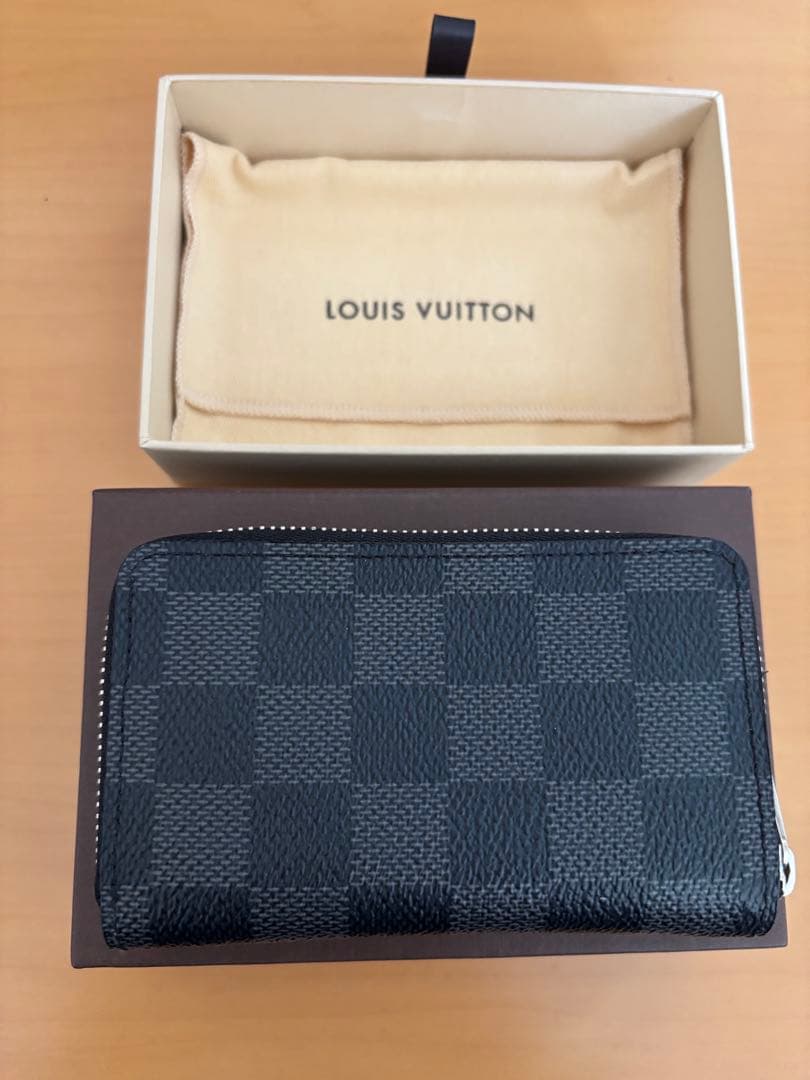 LOUIS VUITTON ダミエ・グラフィット ケース