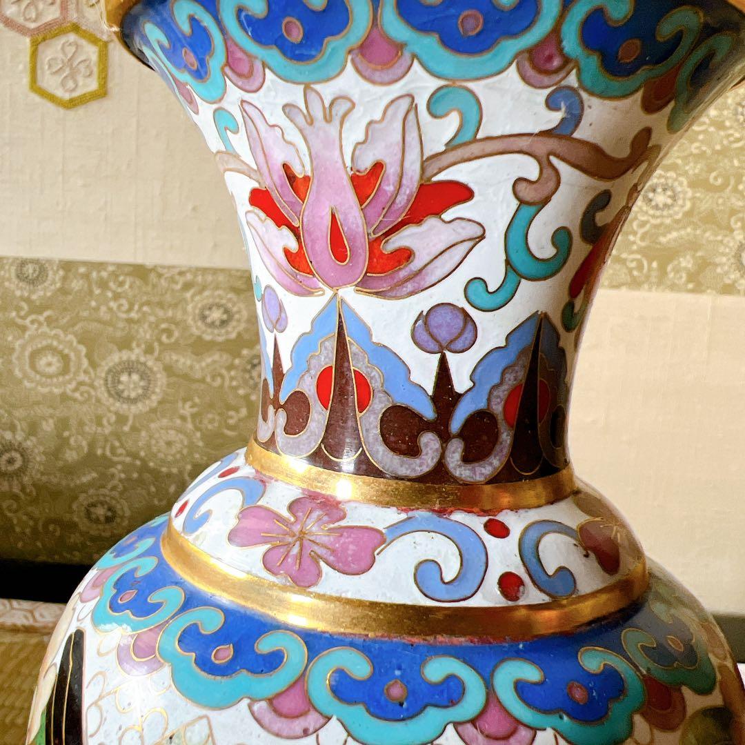 中国古美術 七宝焼　　色絵花鳥柄花瓶　花器　フラワ－ベ－ス　台座・箱付き