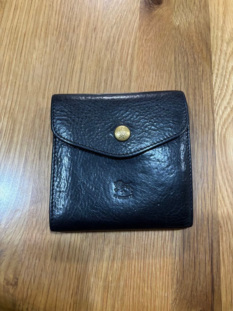 美品　イルビゾンテ　二つ折り財布　黒　ブラック　レザー