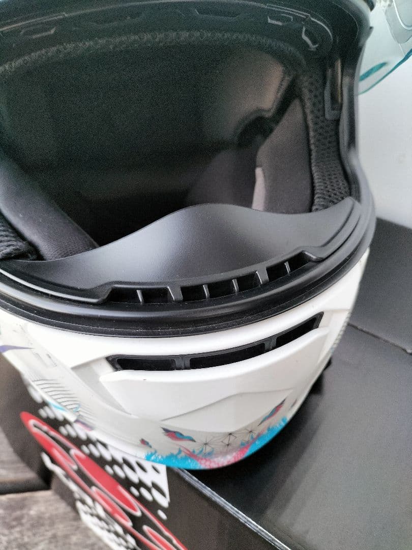 美品　OGK Kabuto KAMUI 3 オージーケーカブトカムイ3 XL