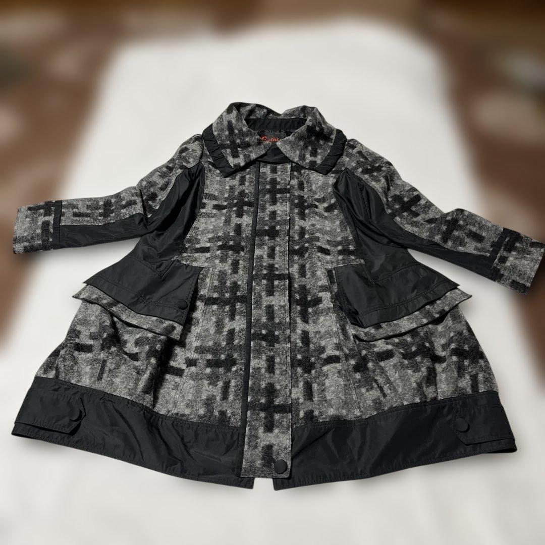 E-clat エイココンドウ　ビッグ襟　ウールブレンド異素材コート裾バルーン42