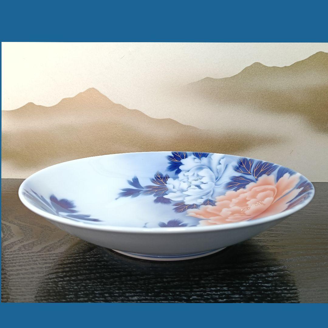 AN45 有田焼 深川製 染付 平鉢 染錦牡丹絵 栞 共箱 未使用