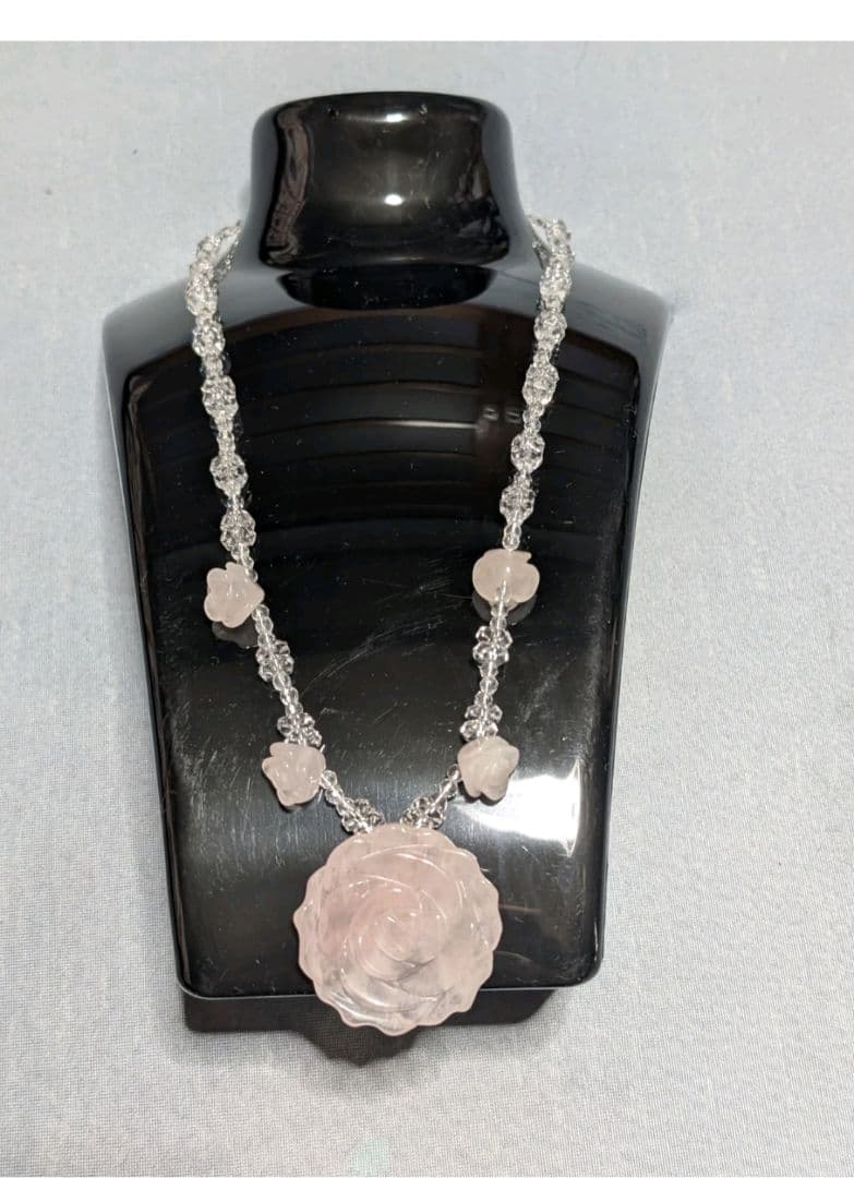 ローズクォーツ 花モチーフ ネックレス