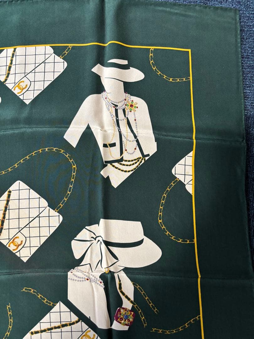 シャネル スカーフ 帽子 ジャケット バッグ柄 ヴィンテージ グリーン系