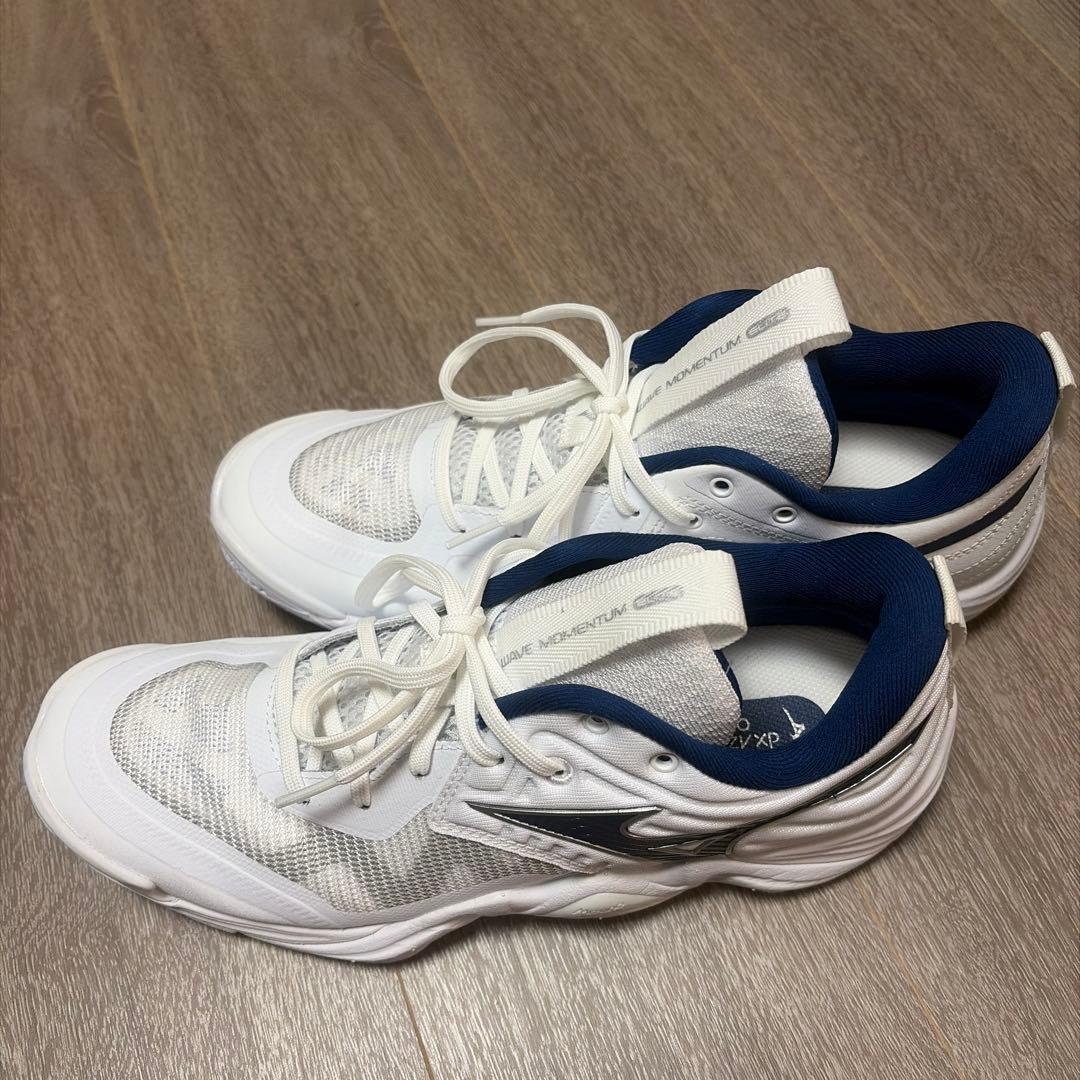 ミズノ バレーボールシューズ ウエーブモメンタム 26.0cm 美品箱なし