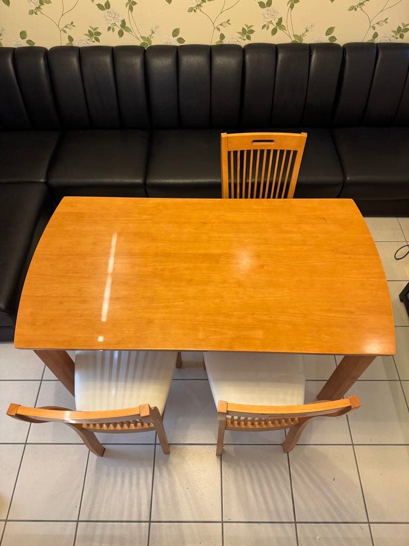 木製長方形ダイニングテーブル 4人掛け