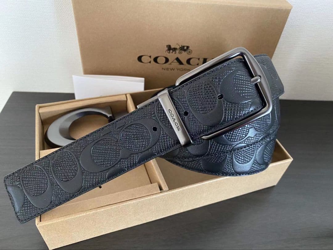 SALE♪コーチ　新品　リバーシブル　シグネチャーベルト　社会人　プレゼント