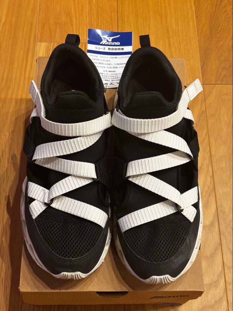 ミズノ ウェーブプロフェシー ストラップ ブラック ホワイトスニーカー 28cm