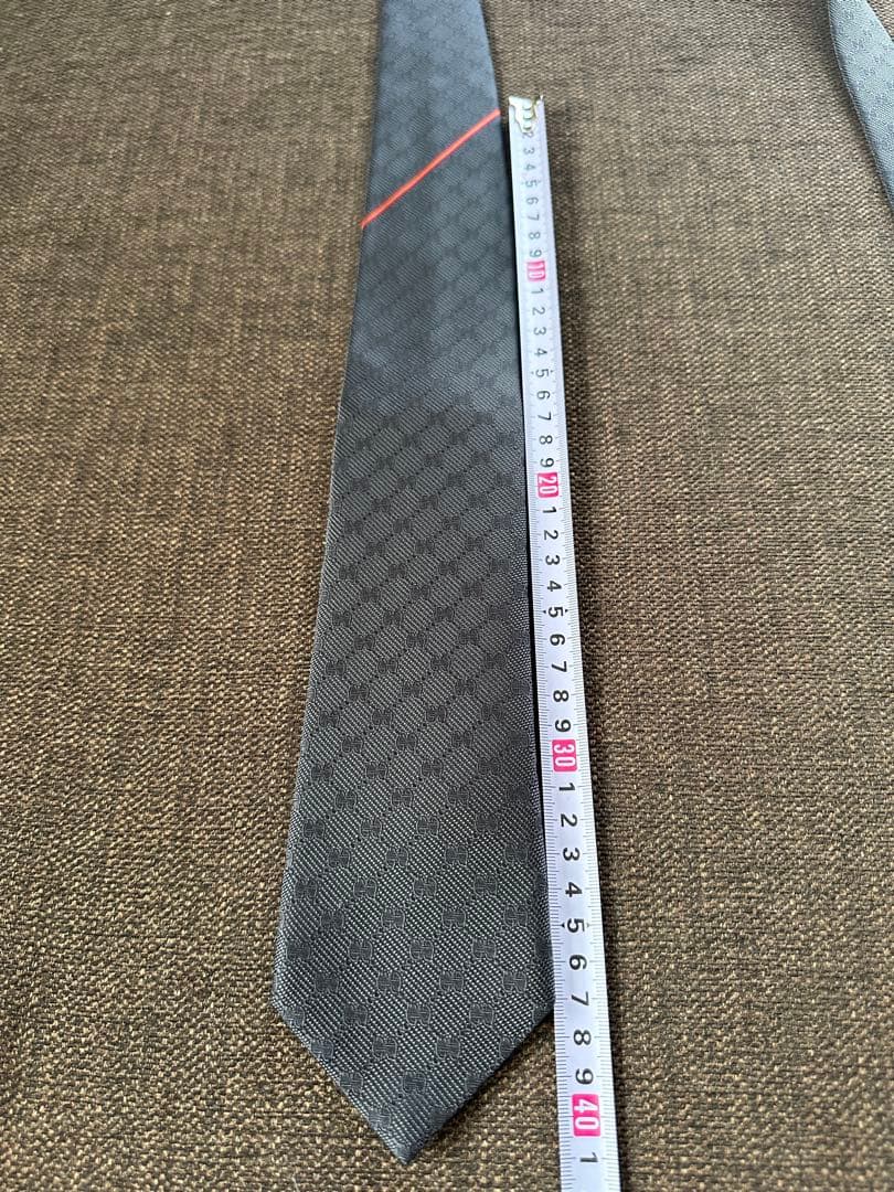 GUCCI ☆グレーGG、シェリーライン☆美品！ネクタイ
