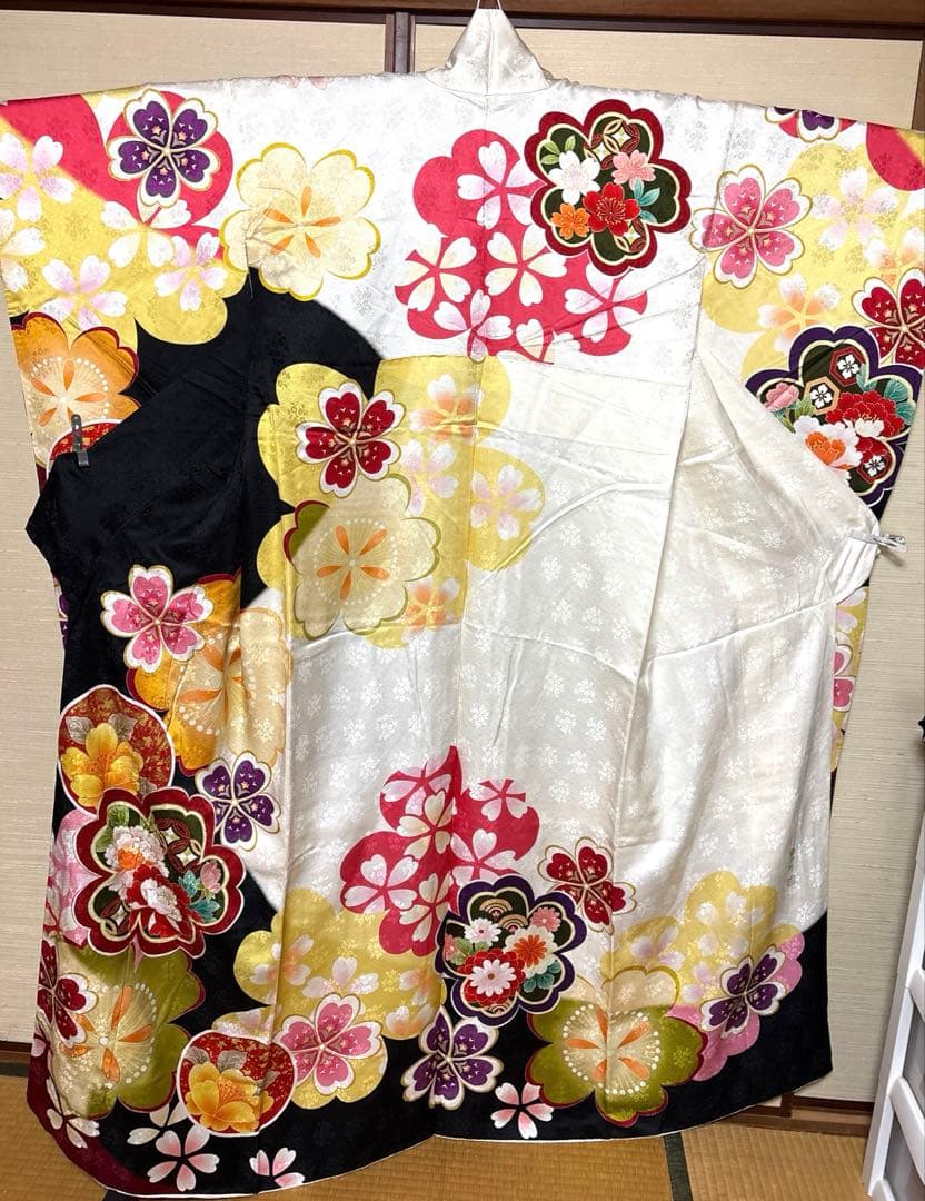 白×黒 桜 牡丹 振袖 身丈161