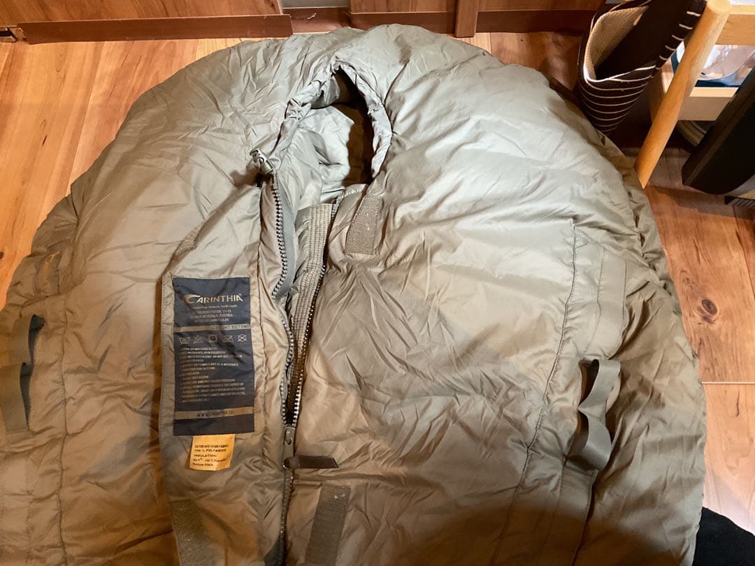 CARINTHIA GW-2207 サバイバル寝袋　survival one