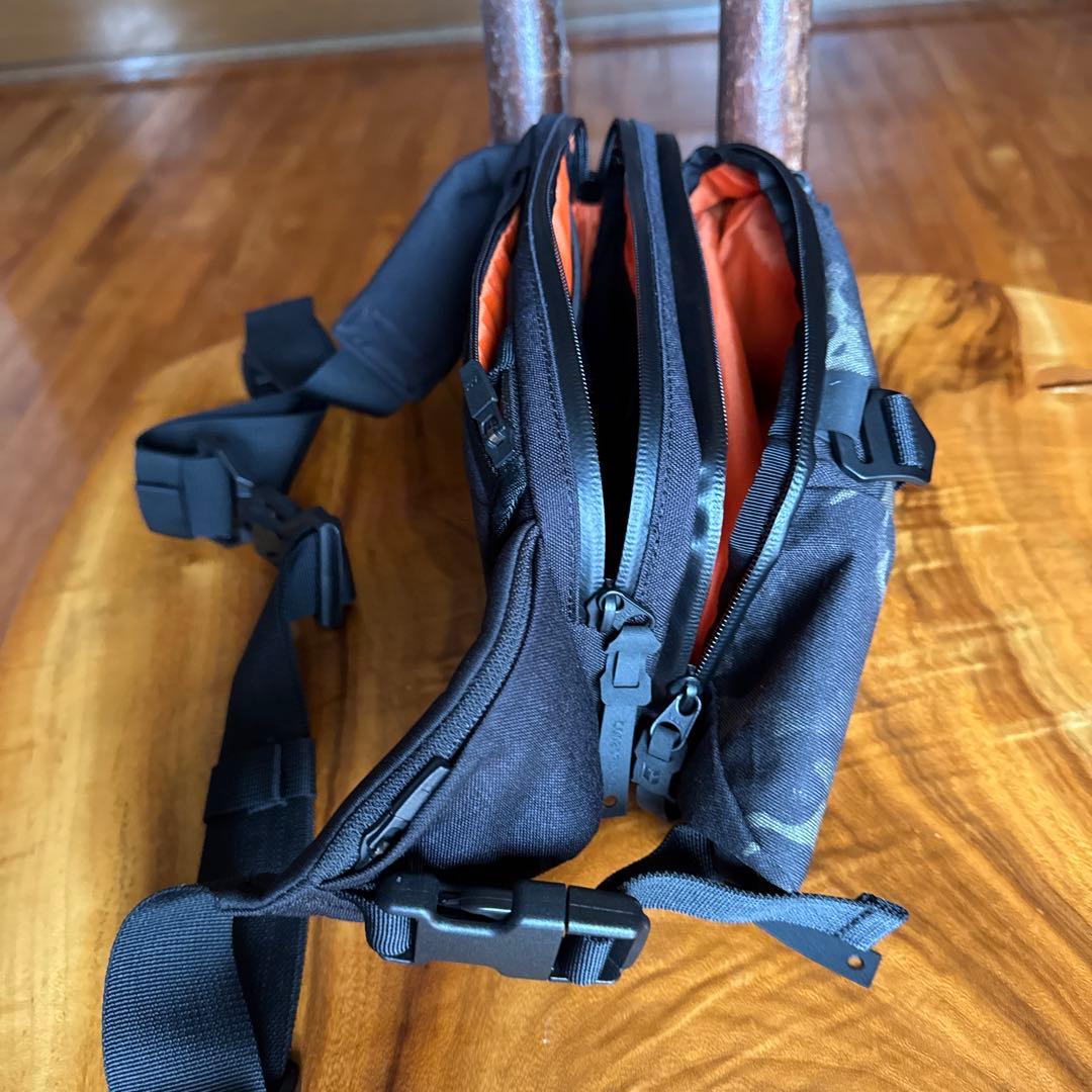 Code of bell カモフラージュ ボディバッグ