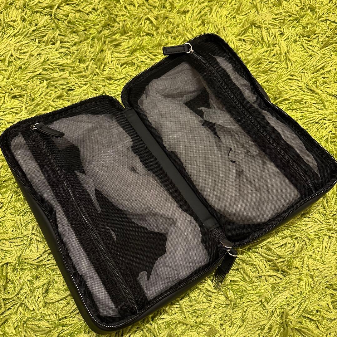 【Dior】新品✨トラベルポーチ　バック　化粧ポーチ　大容量　上品黒青カラー