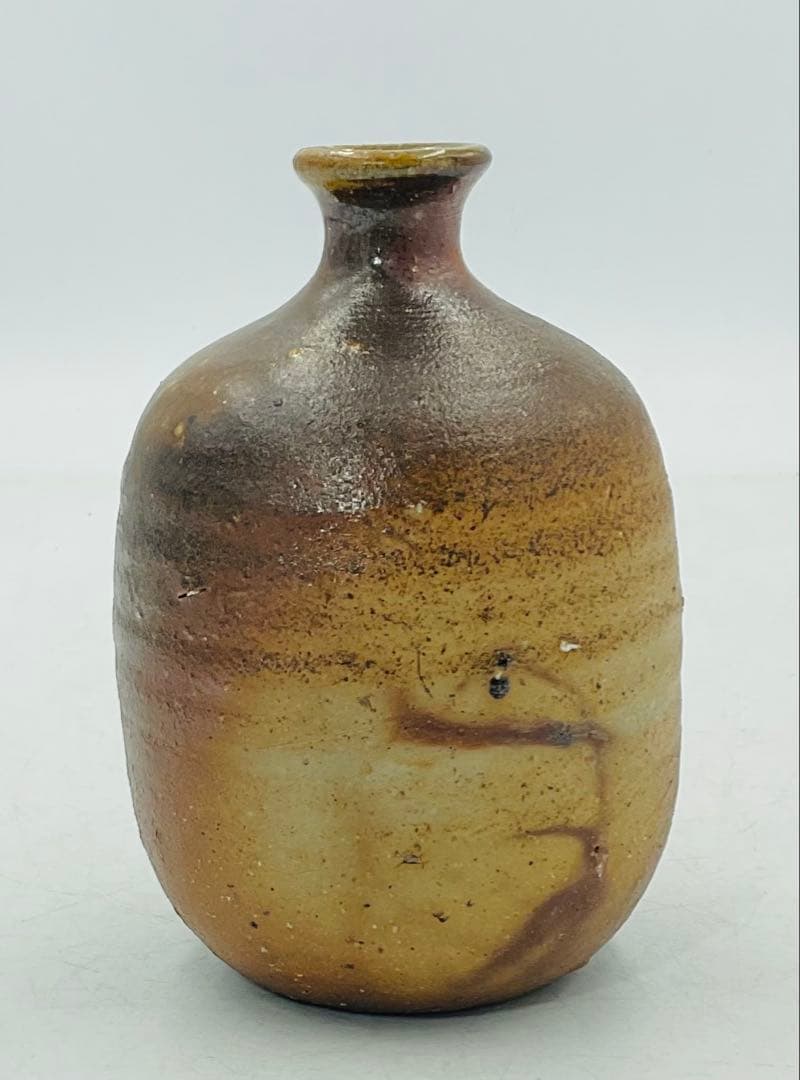 【３７】◉人間国宝・山本陶秀先生　備前焼徳利　四方桟共箱◉