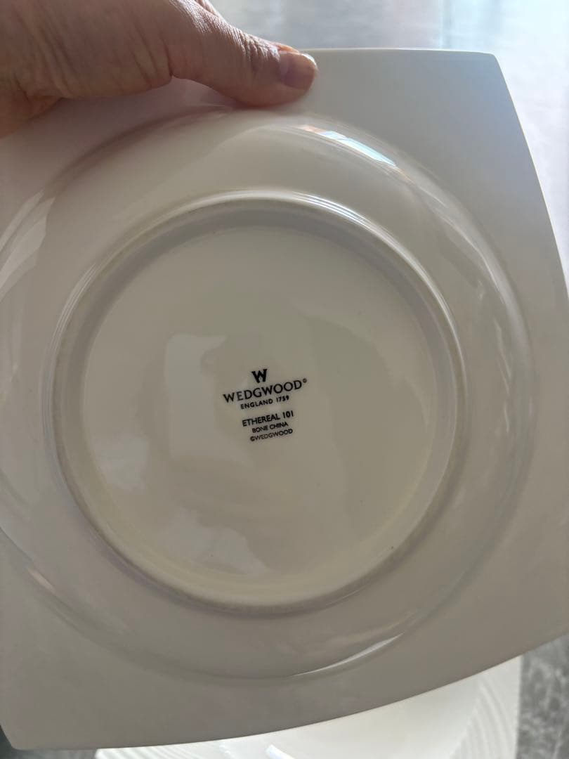 ブランド食器セット（白・黒・楕円形）