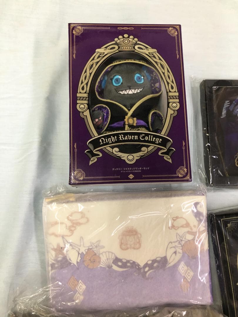 ツイステッドワンダーランド オクタヴィネル アズール グッズ まとめ