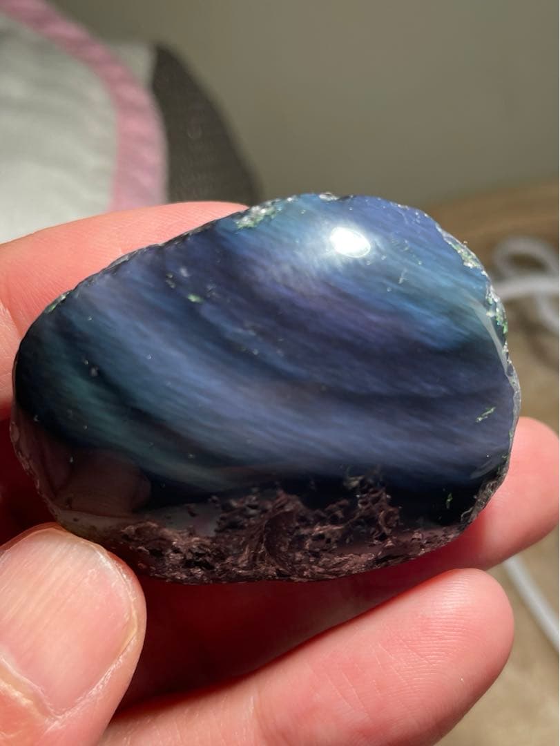 研磨品　十勝石玲瓏　複合色レインボーオブシディアン　特級品
