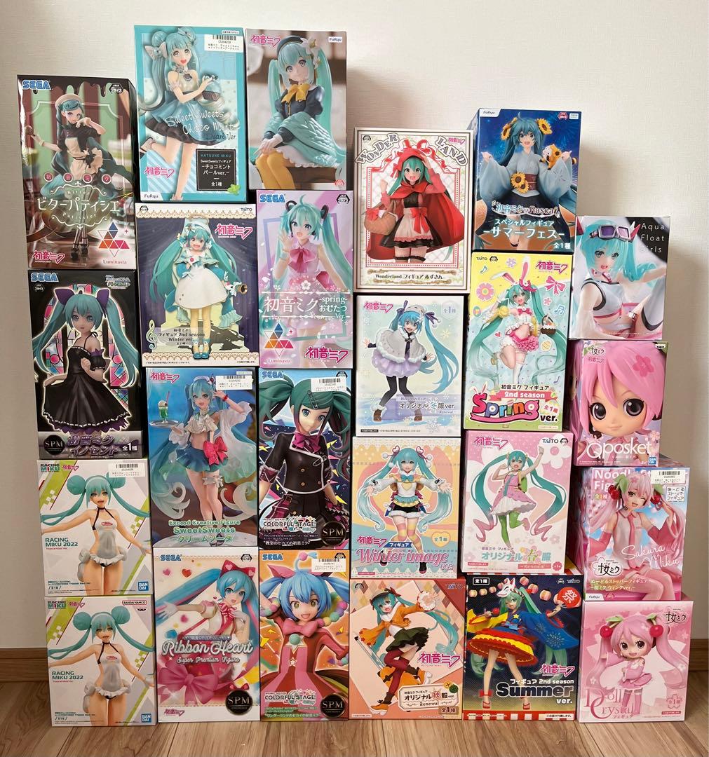 初音ミク　プライズ　フィギュア　まとめ売り　24点