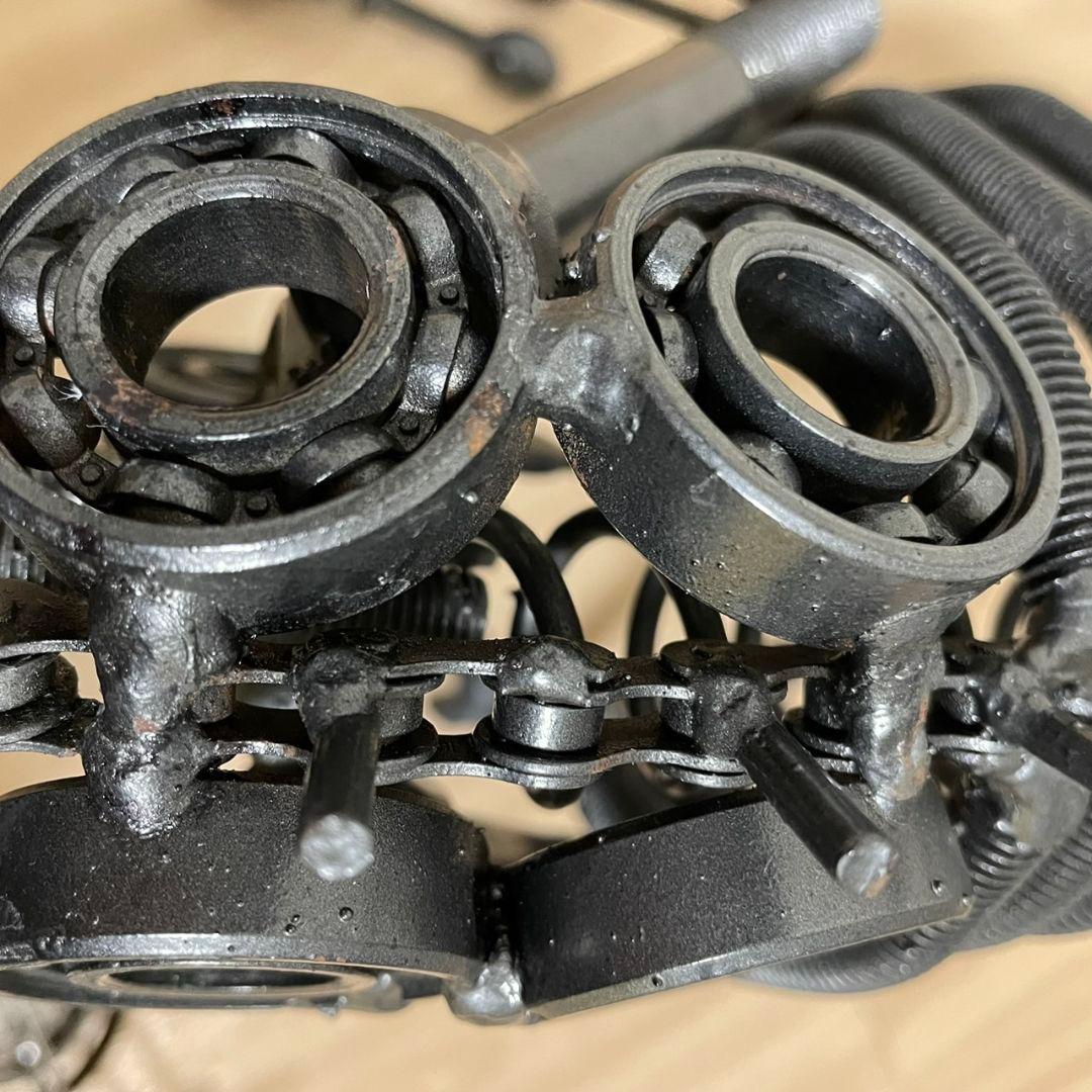 【美品/匿名配送】恐竜(大)　メタルアート　廃材アート　ボルト・ナットアート