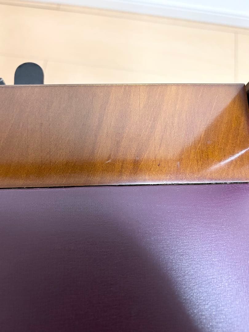 ピアノ　トムソン椅子　木目　茶　ウォールナット