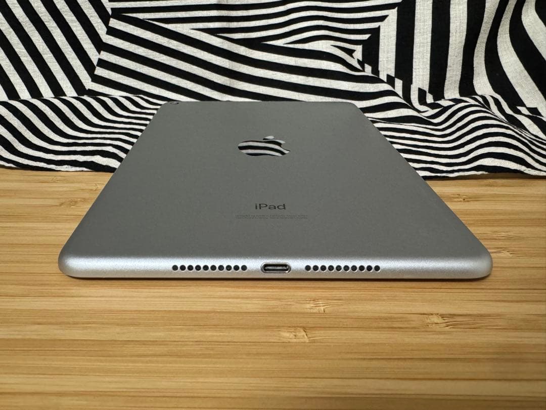 iPad mini 第5世代 64GB Wi-Fi シルバー