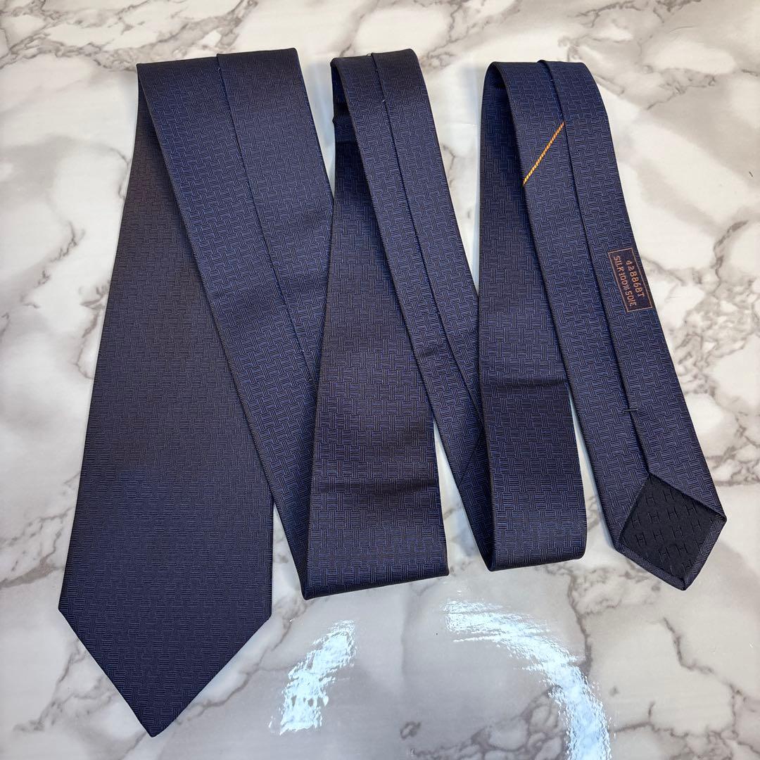 【極美品✨】HERMES ネクタイ　ネイビー　ファソネ　鍵　紺　刺繍