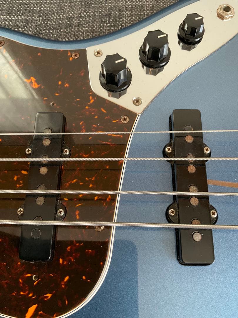 ベース Fender Jazz Bass Made in Japan