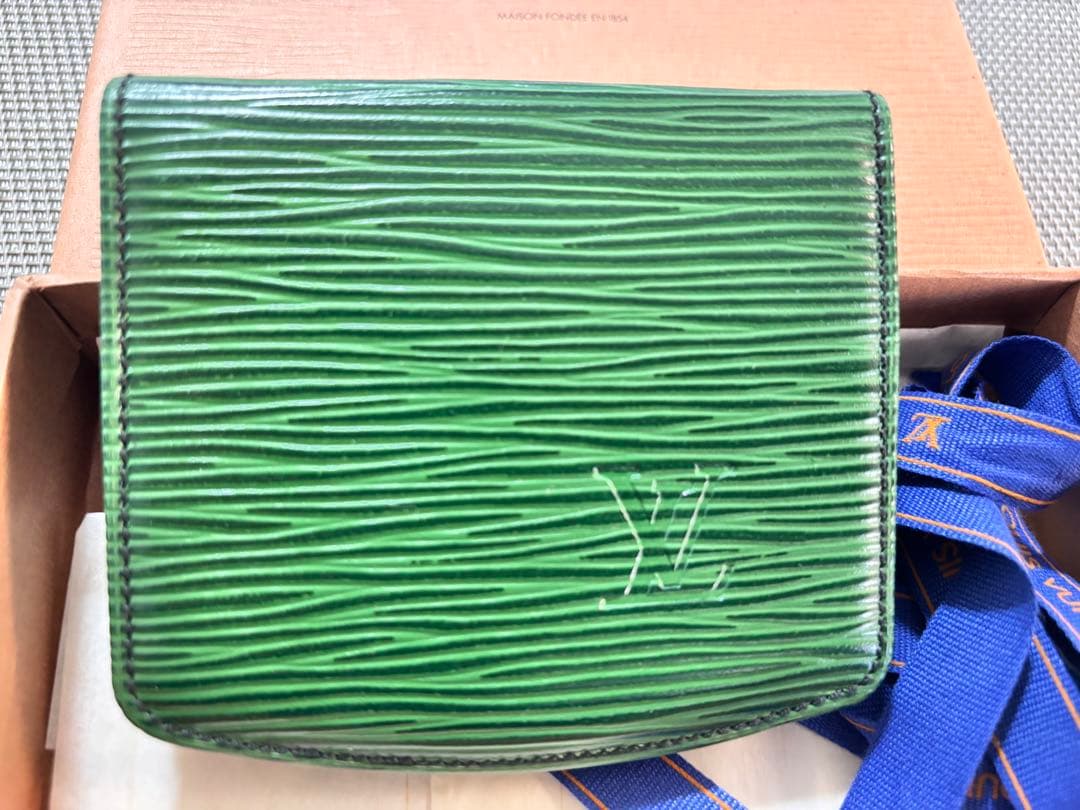 ルイヴィトンエピケース美品