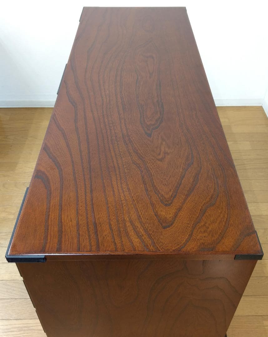 美品 内桐 欅(ケヤキ) 渦杢 杢目 彫刻 装飾金具 民芸手許箪笥 衣装箪笥