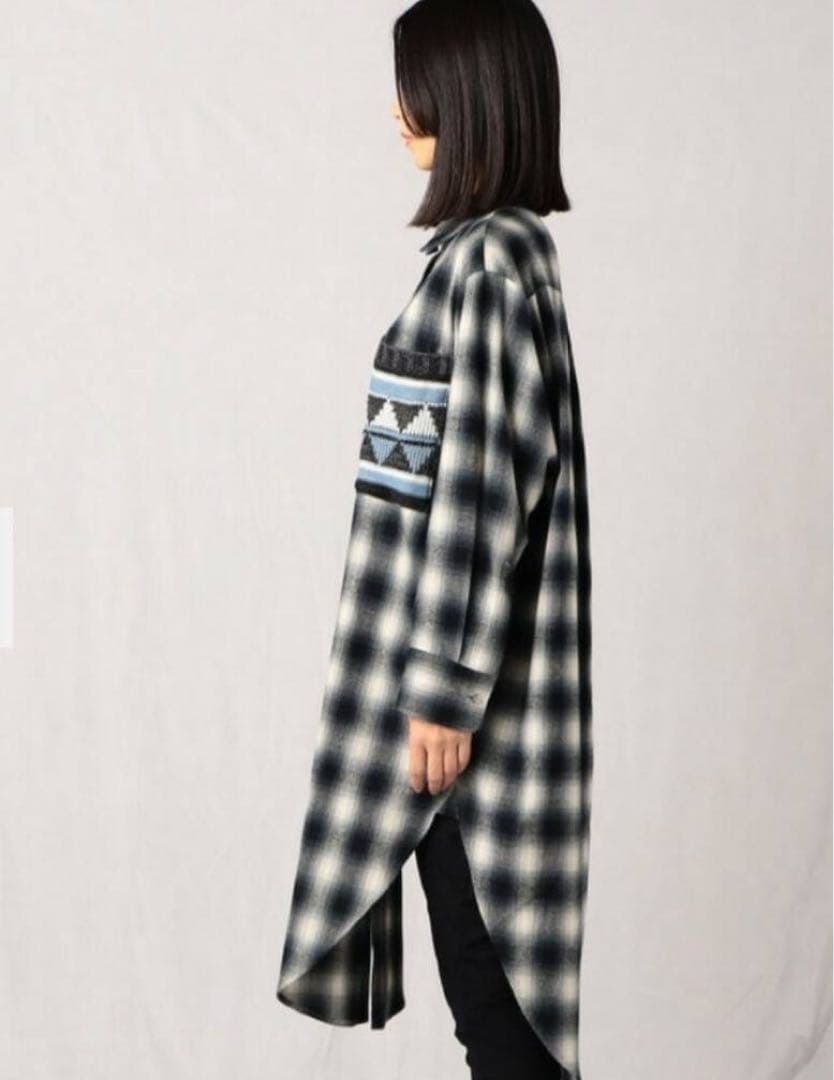 β (Women) オンブレーシャギーロングシャツ