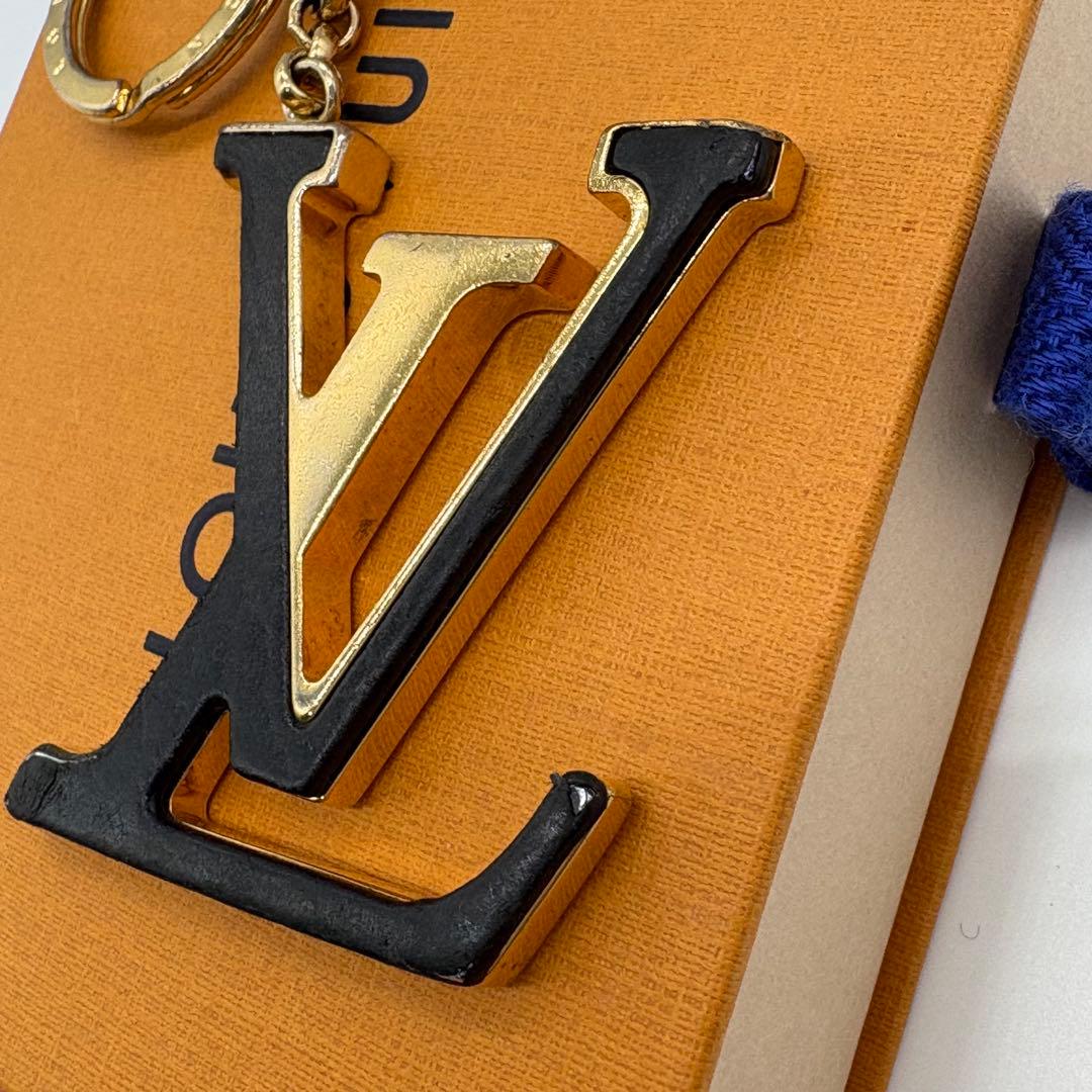LOUIS VUITTON ルイヴィトン　ポルトクレ　カプシーヌ　キーリング