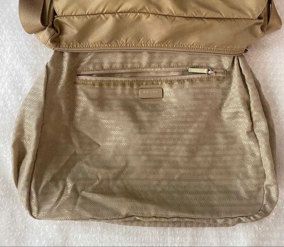 プラダ　PRADA ショルダーバッグ　斜めがけ　ナイロン　ベージュ系　ビンテージ