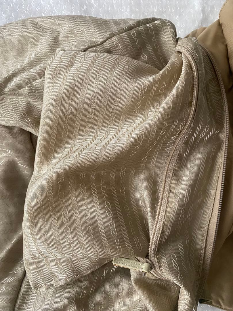 プラダ　PRADA ショルダーバッグ　斜めがけ　ナイロン　ベージュ系　ビンテージ