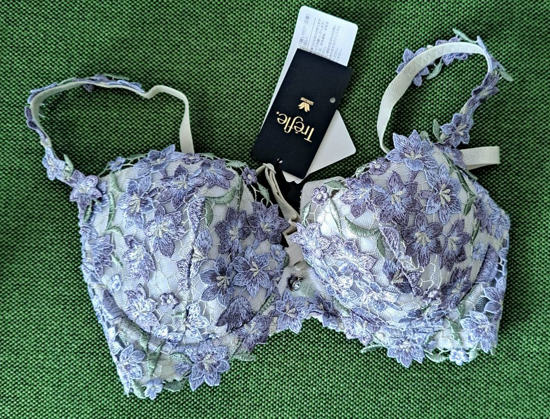 【新品未使用】ワコール Treflé トレフル ブラ＆ショーツ C70-M