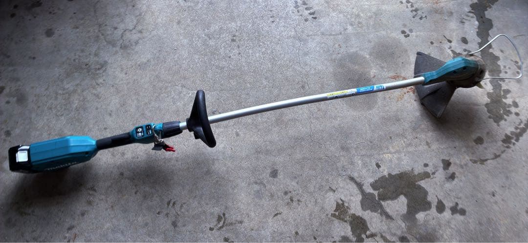 マキタ 充電式草刈機 MUR189DSF 18V【バッテリー・充電器フルセット】