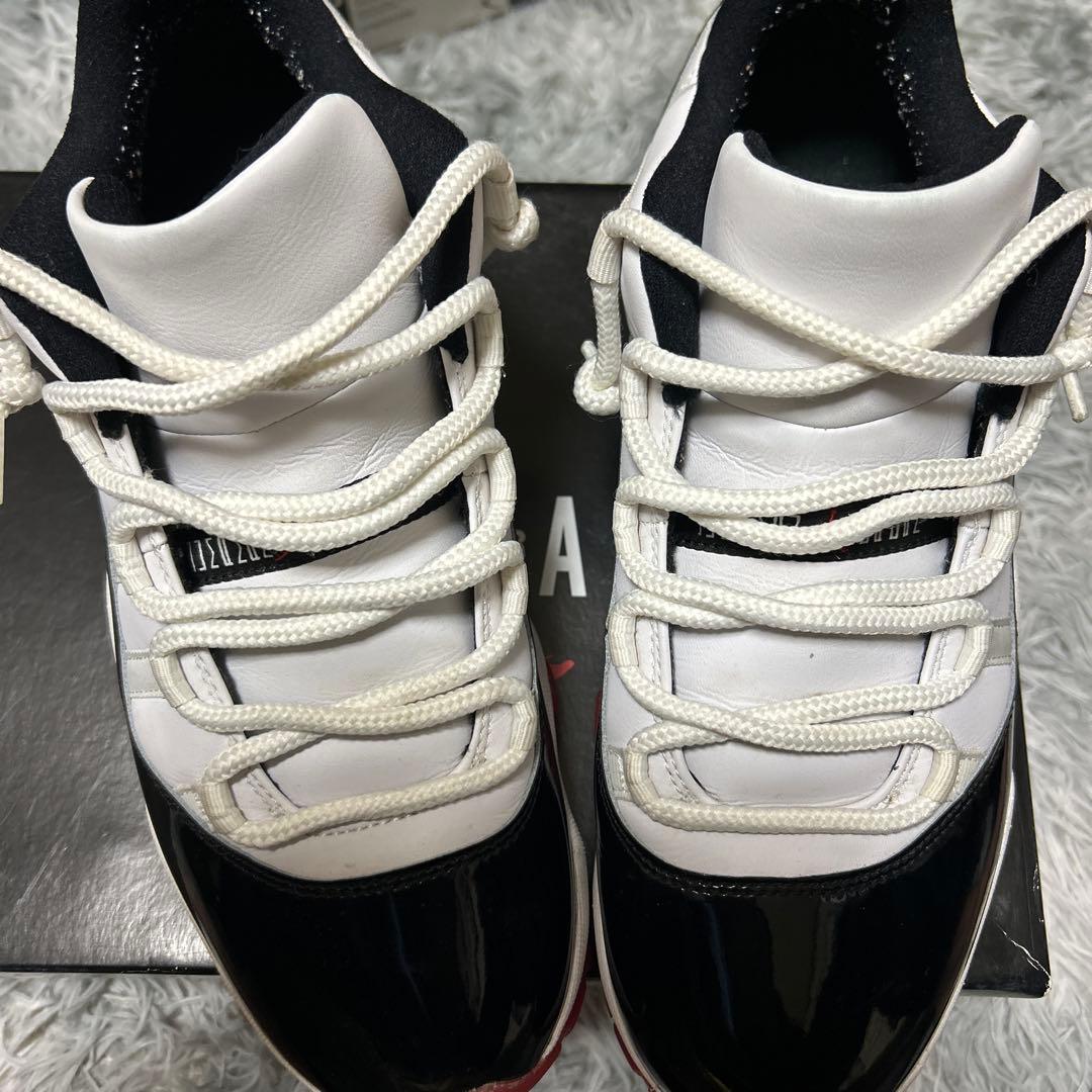 ジョーダン11 low