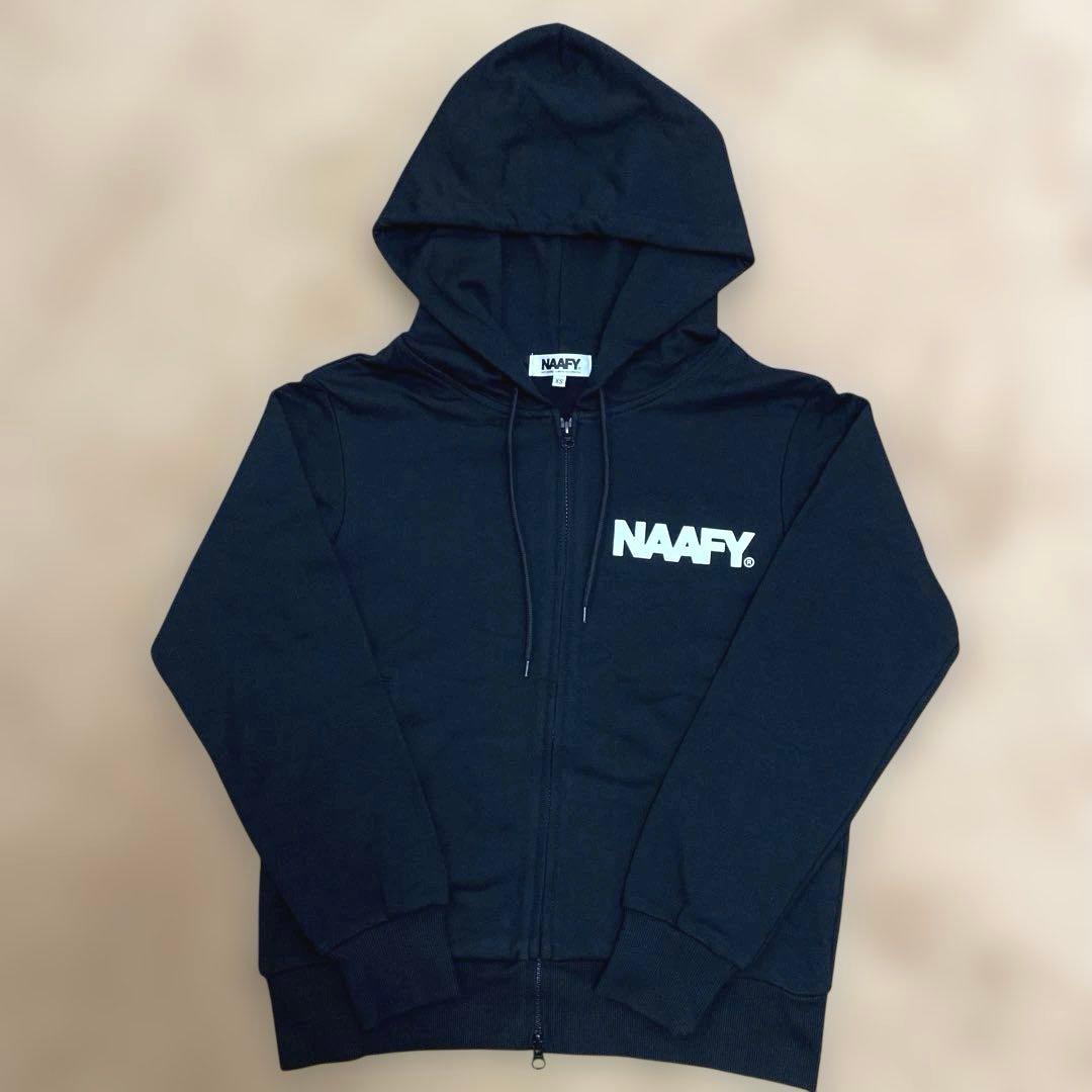 NAAFY パーカー