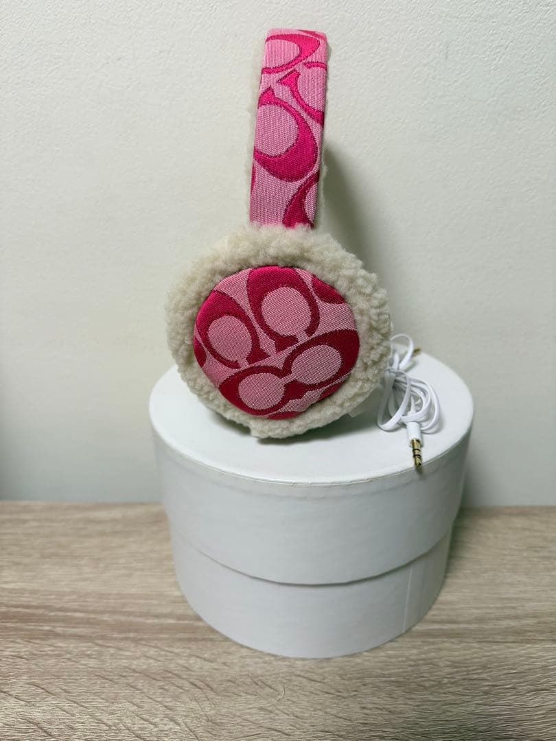 COACH コーチ シグネチャー イヤーマフ 耳あて ピンク　イヤホン　可愛い