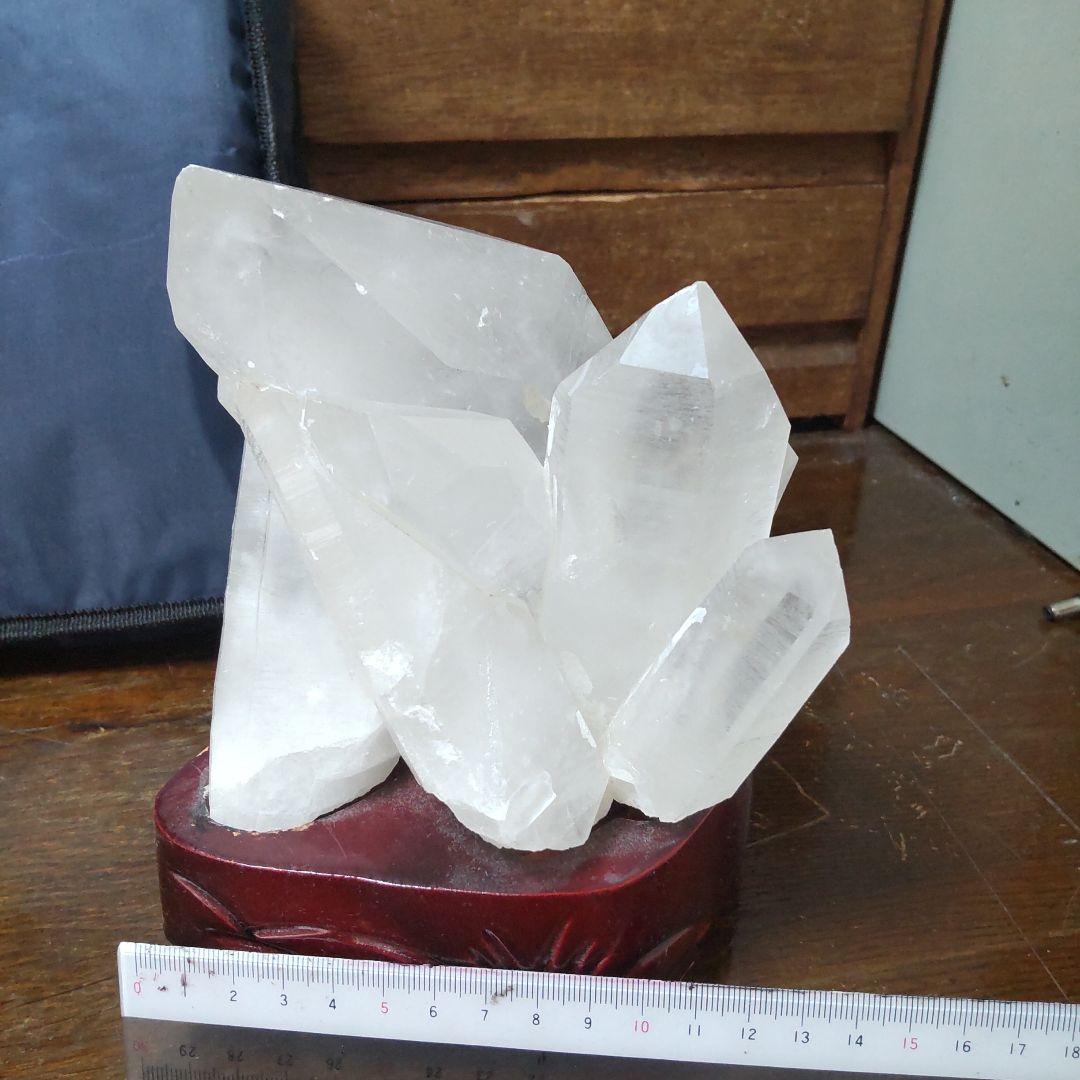 水晶、美形？置き石