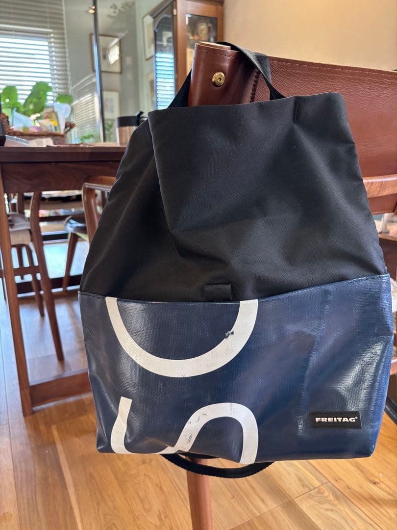 FREITAG メッセンジャーバッグ ネイビー/ブラック