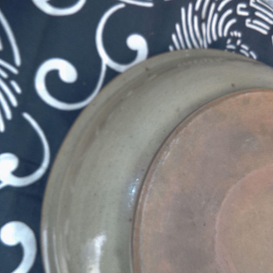 骨董３陶器製ベージュ丸型皿