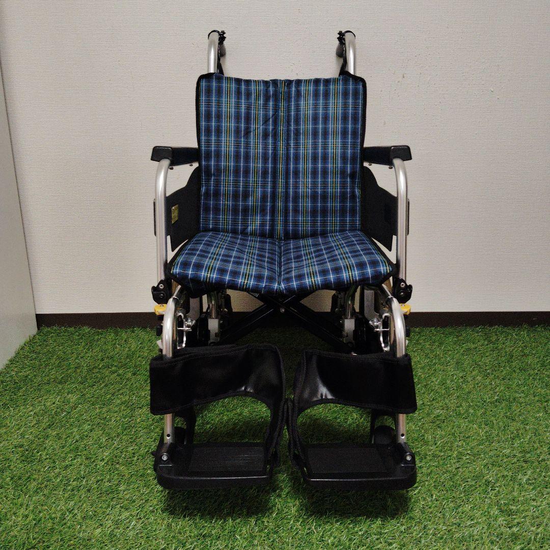 ミキ 介助型 多機能 コンパクト 6輪車椅子 SKT-6