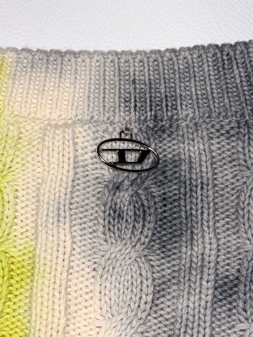 新品未使用タグ ディーゼル イタリア製 クロップドニット せいらさん着用モデル