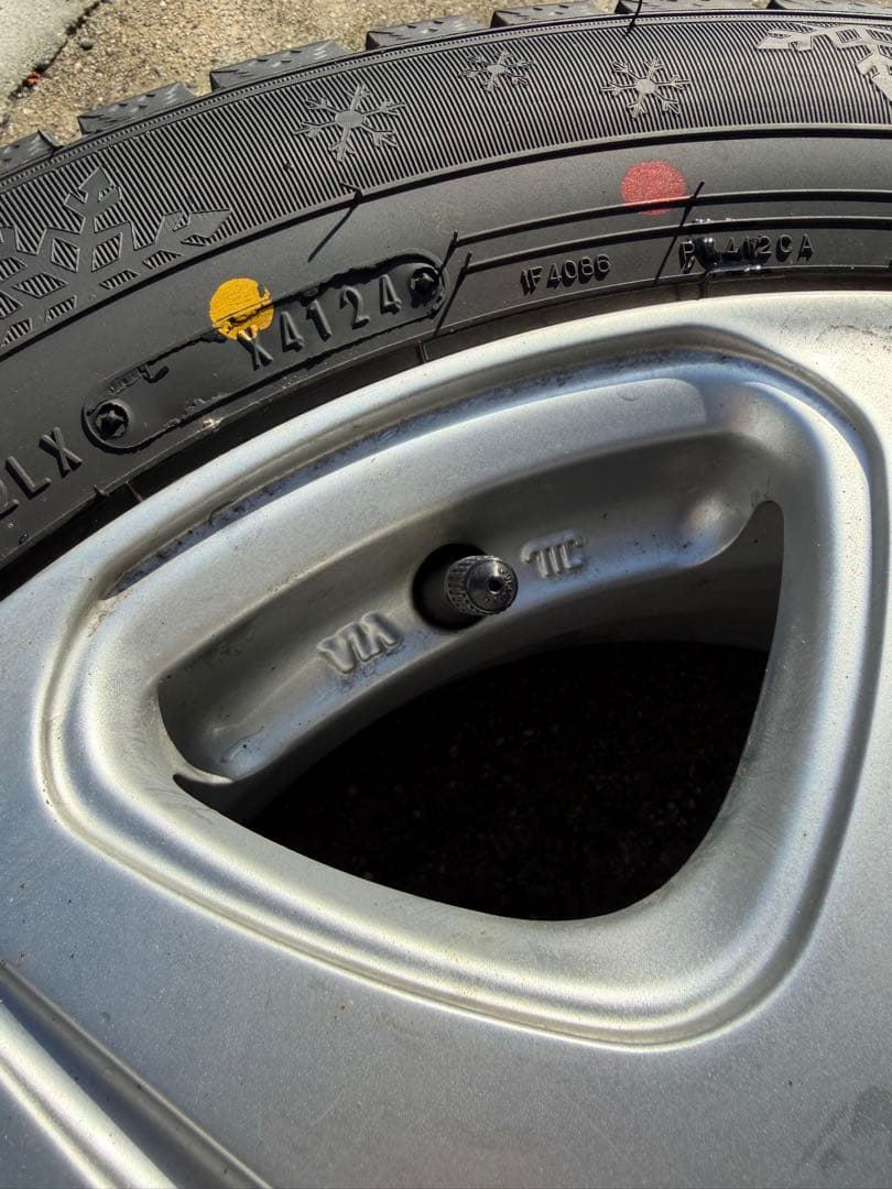 185/65R15 スタッドレスタイヤ ホイールセット