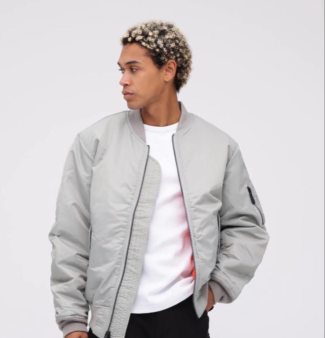 ジャケット・アウター AVIREX MA-1 COMMERCIAL silver color