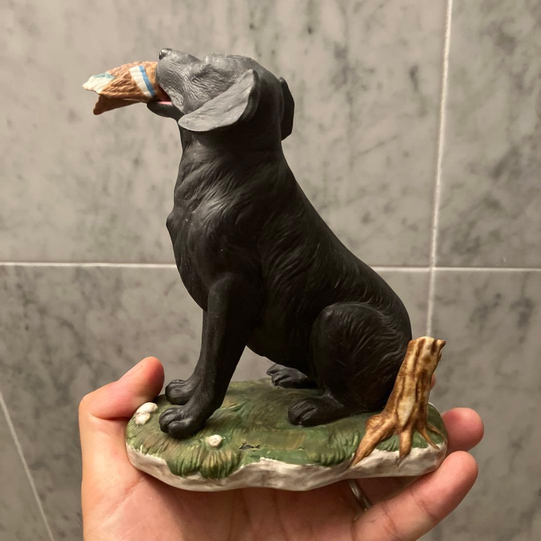 アメリカ80年代手描きの瞳が美しく誇らしげに鴨を咥えるラブラドールレトリバー陶器
