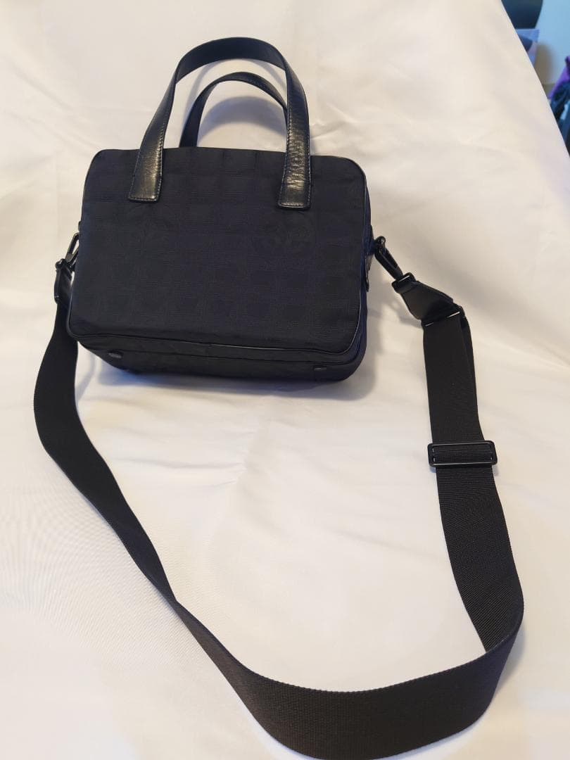 CHANEL ニュートラベルライン　ショルダーバッグ ナイロン