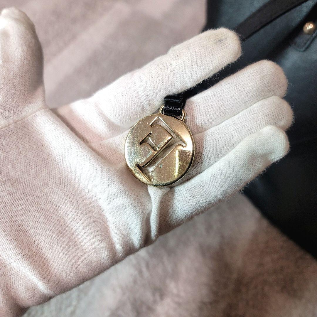 FURLA レザートートバッグ 黒 A4 チャーム 通勤 通学